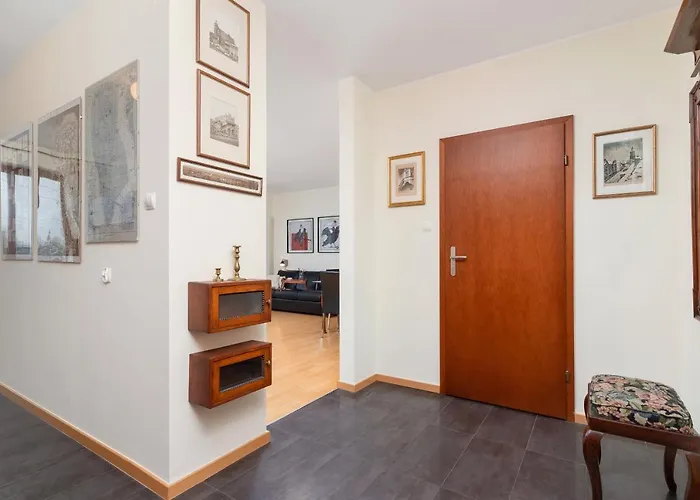 Cracow Pilotow Cosy Studio With Free Parking By Noclegi Renters