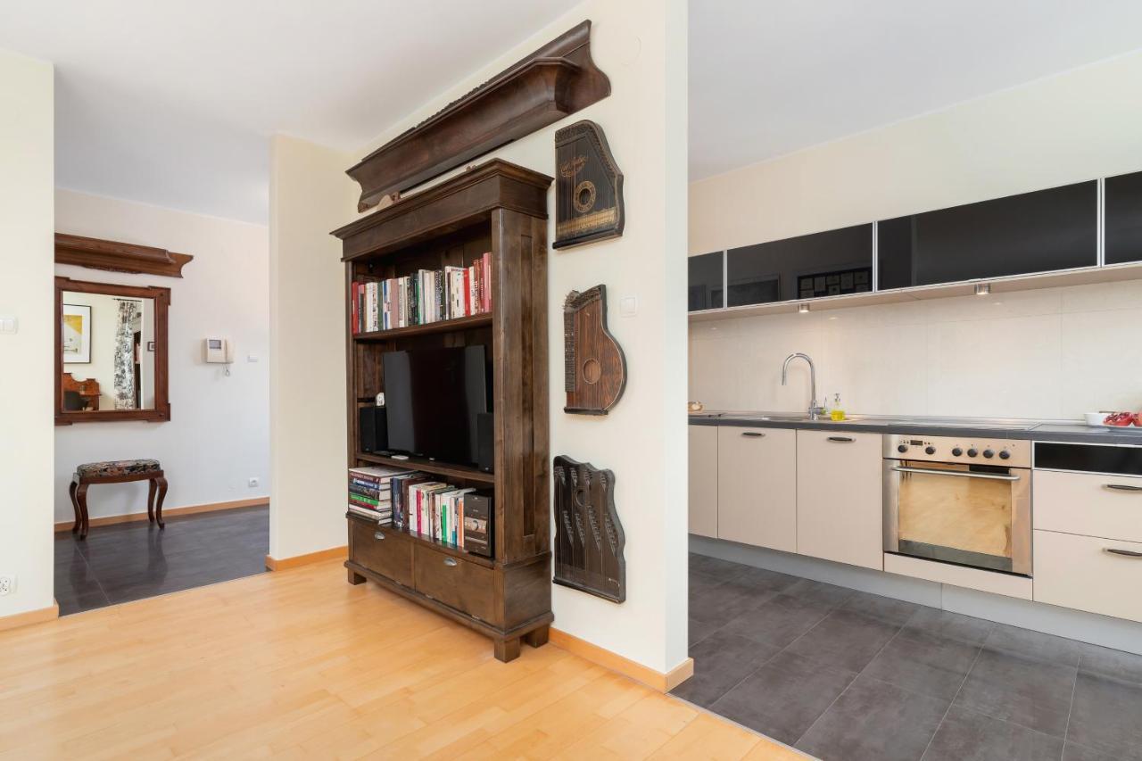 Apartment Cracow Pilotow Cosy With Free Parking By Renters