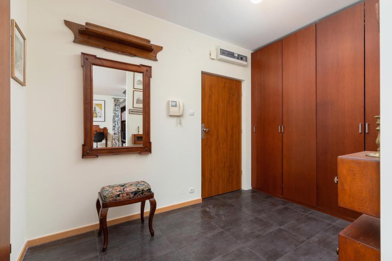 Cracow Pilotow Cosy With Free Parking By Renters Apartment