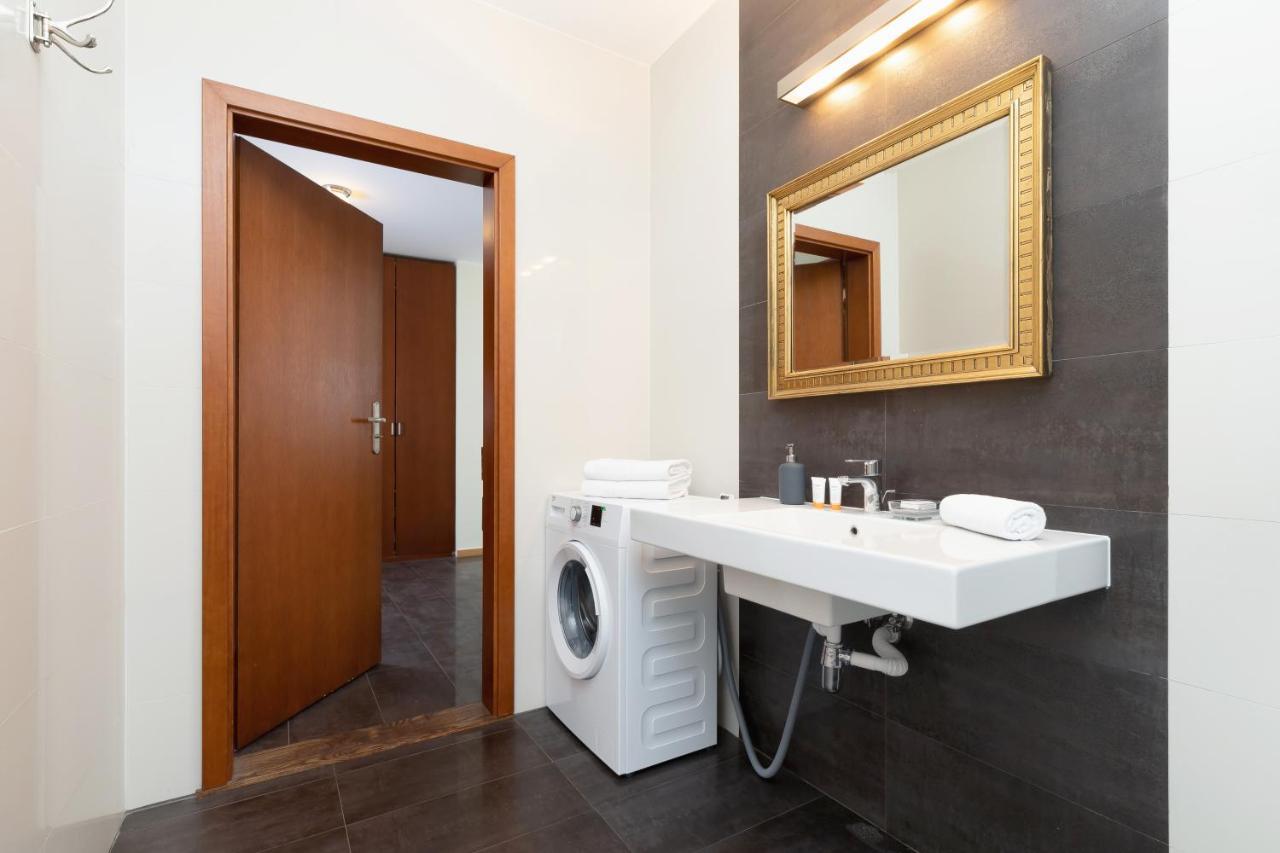 Cracow Pilotow Cosy With Free Parking By Renters Apartment