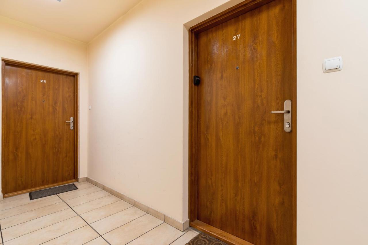 Apartment Cracow Pilotow Cosy With Free Parking By Renters